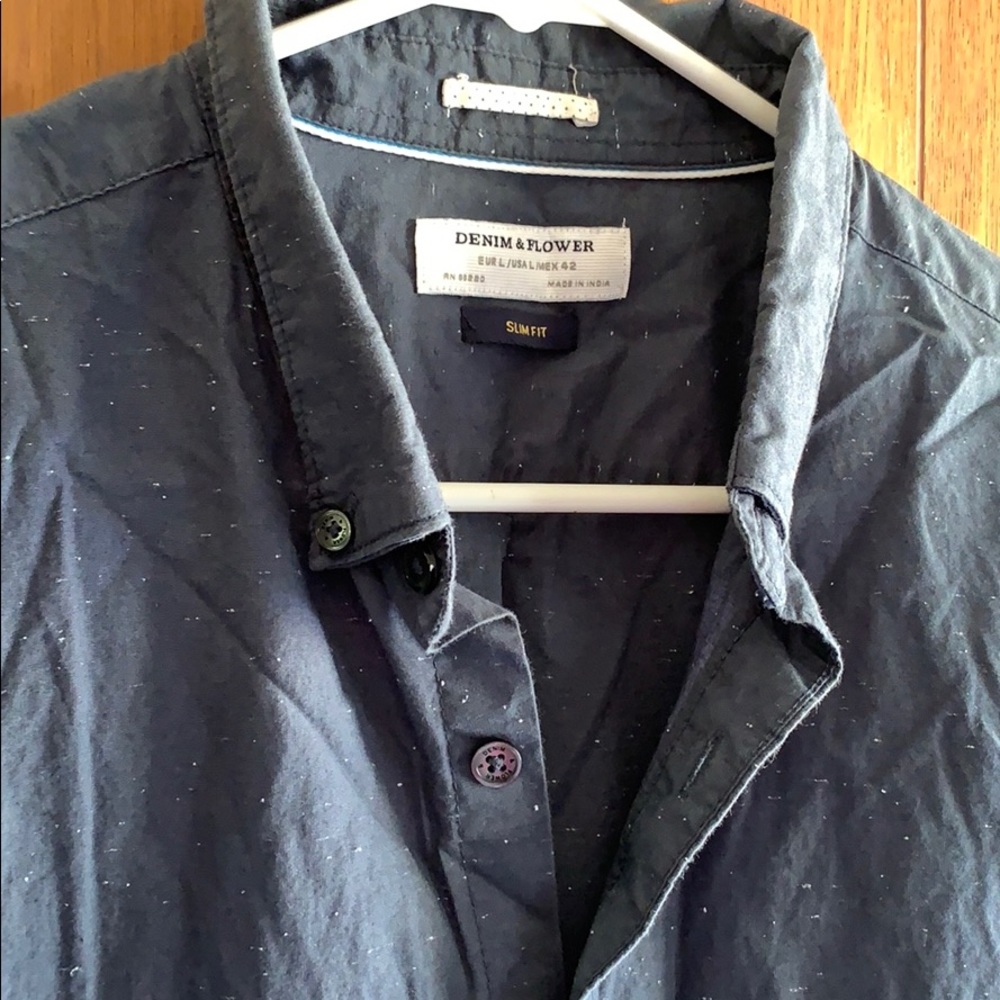 Men’s Button down shirt